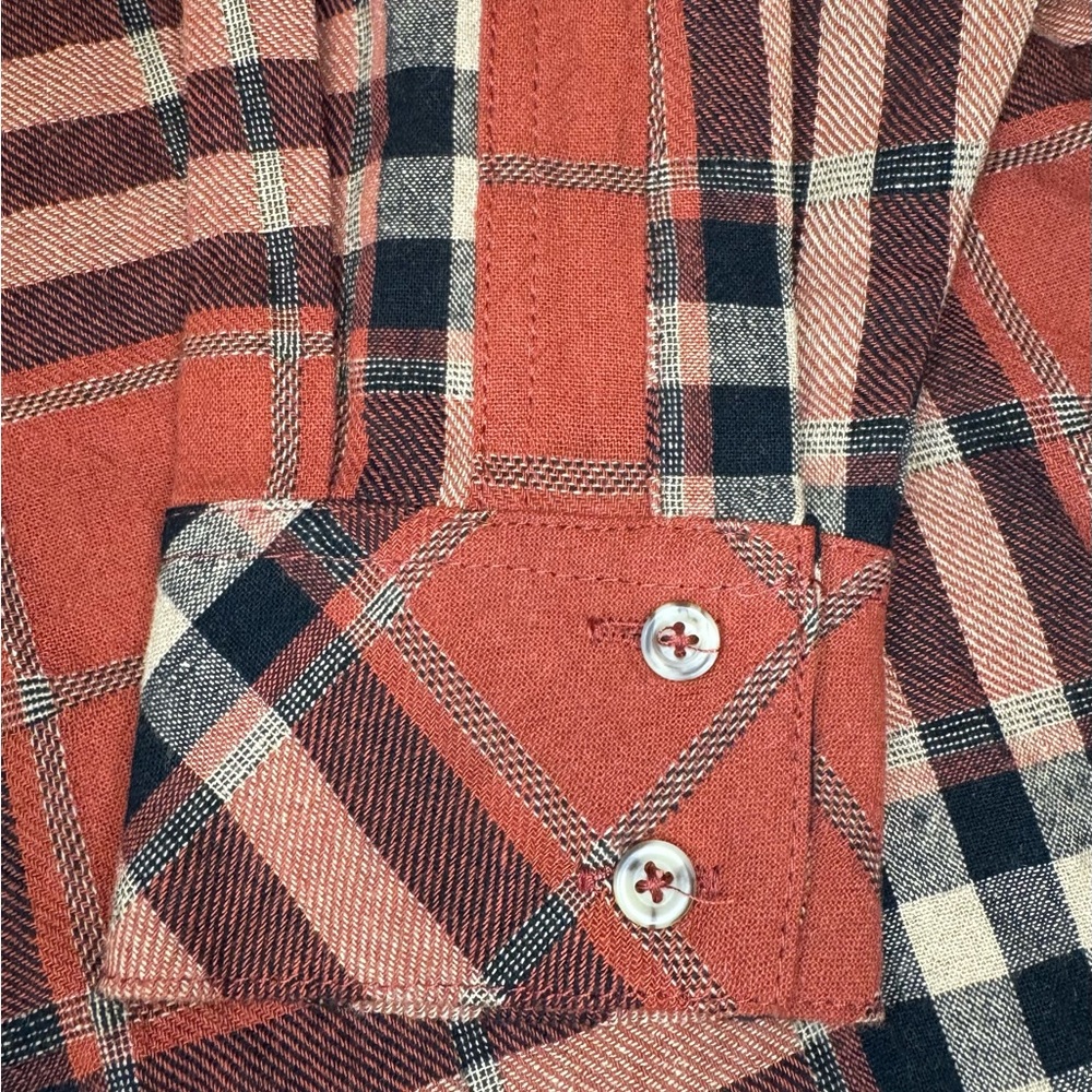 Flawless Women’s Plaid Blouse - Picture 4 of 7